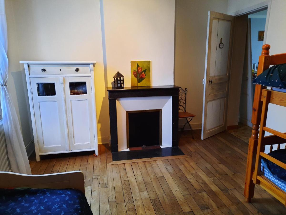 Joli Appartement Meuble Паре-ле-Моньяль Екстер'єр фото